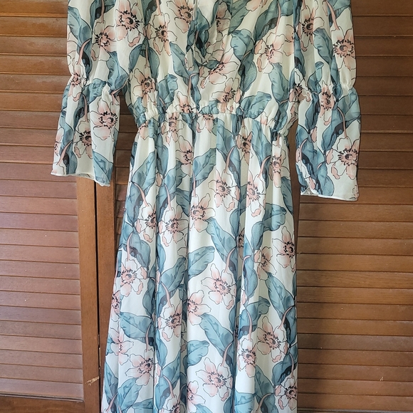 Floral Maxi Dress with Blue and White Pattern - Picture 2 of 7